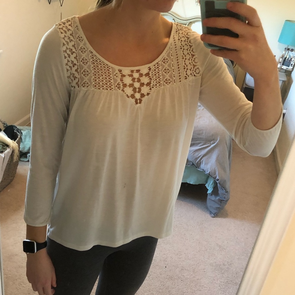Lacey 3/4 sleeve cream top